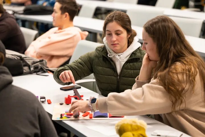 mechanical engineering students work on hands on project