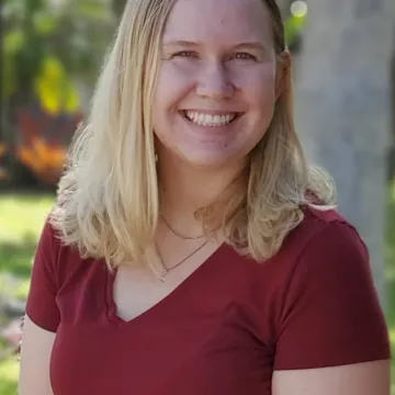 Headshot of April Berntson