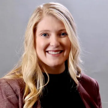 Headshot of Rachel Gibbs