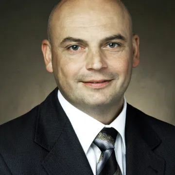 Headshot of Pawel Borowicz