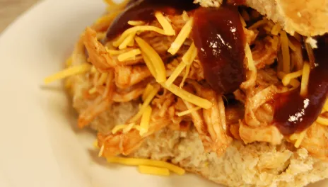 Slow Cooker BBQ Chicken Sliders