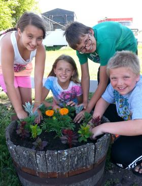 Gardening With Grow Bags: Complete Guide for Zones 5 & 6 — Fox Run  Environmental Education Center