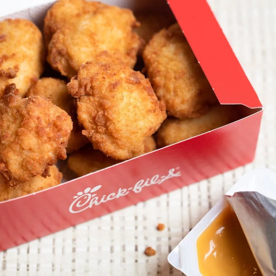 chicken nuggets with sauce